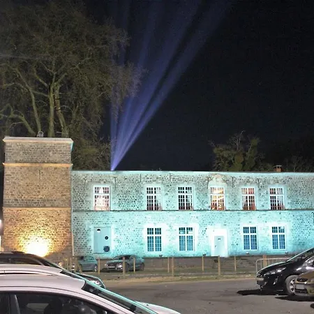 게스트하우스 Le Chateaux *